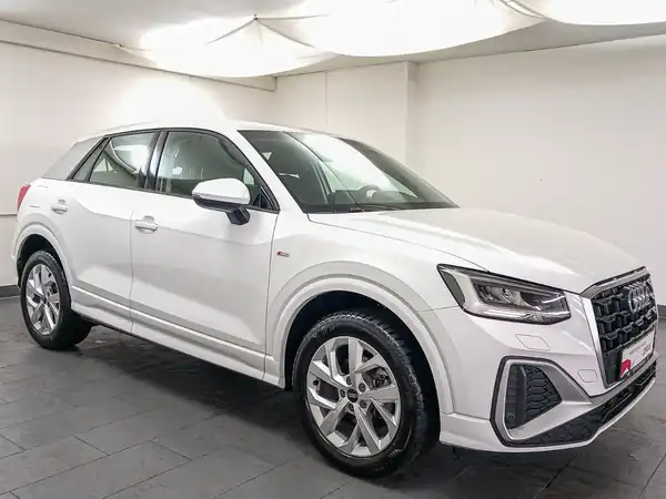 AUDI Q2 (4/17)