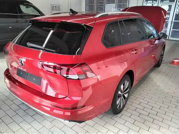 VW GOLF VARIANT (3/8)