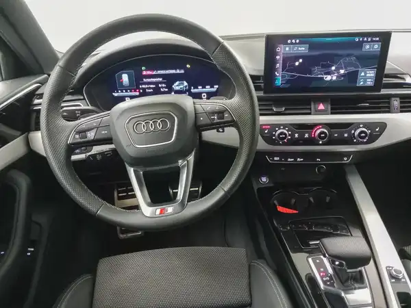 AUDI A4 AVANT (12/21)