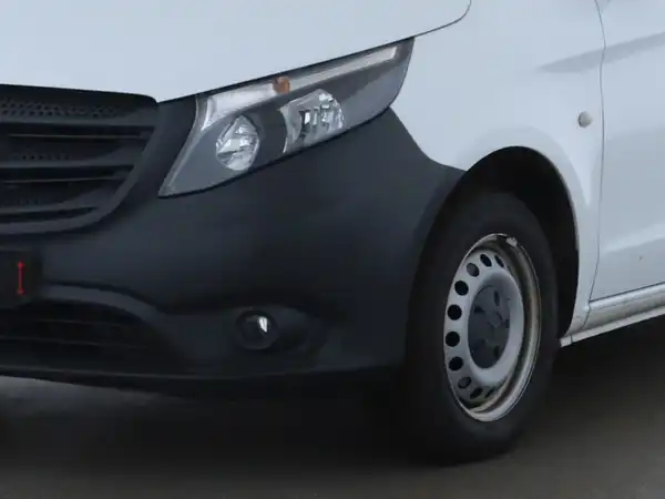 MERCEDES-BENZ VITO (27/30)