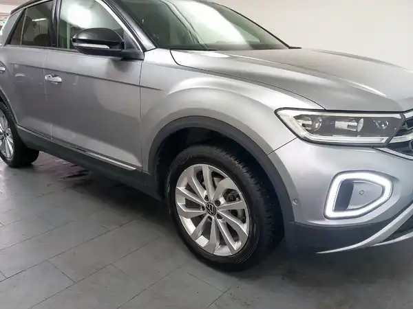 VW T-ROC (15/16)