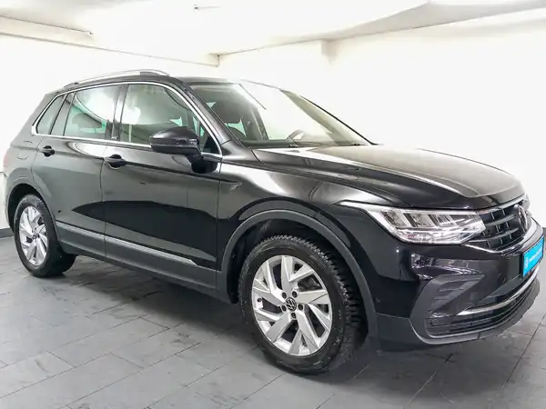 VW TIGUAN (4/17)