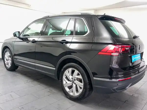 VW TIGUAN (5/17)