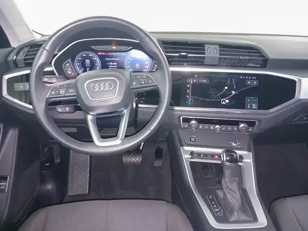 AUDI Q3 (12/19)