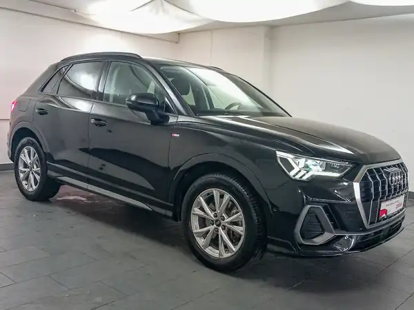 AUDI Q3 (4/19)