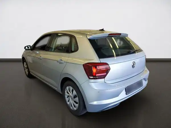 VW POLO (4/16)