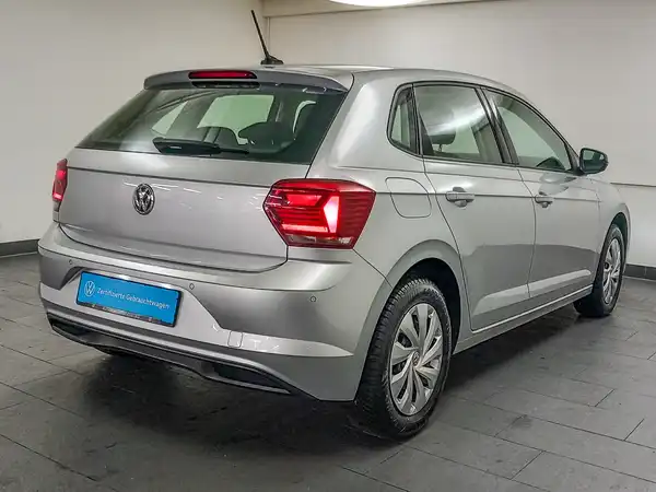 VW POLO (7/16)