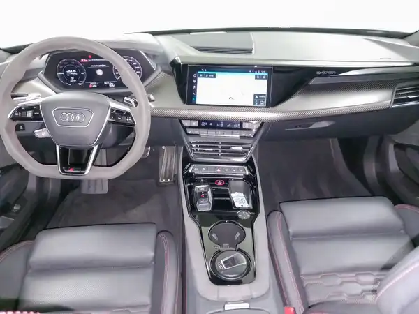 AUDI RS (10/18)