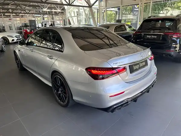 MERCEDES-BENZ E 63 (7/17)