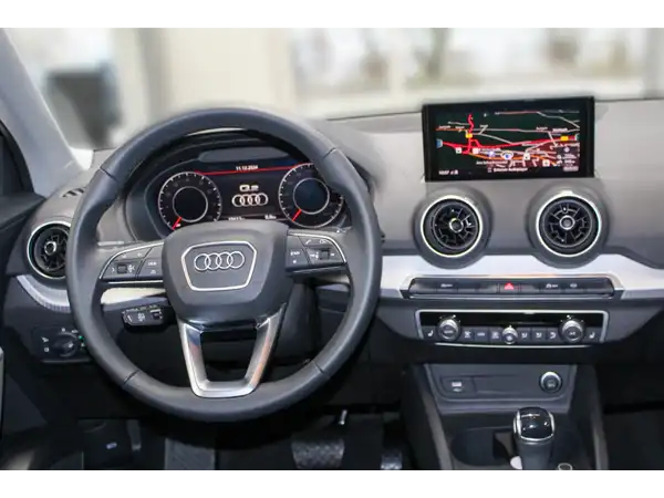 AUDI Q2 (8/17)