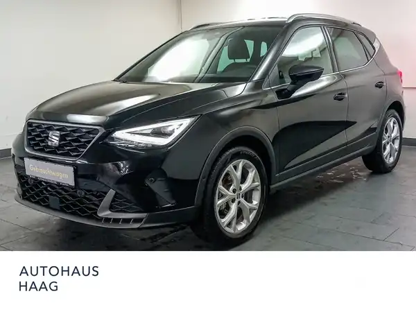 SEAT ARONA (2/17)