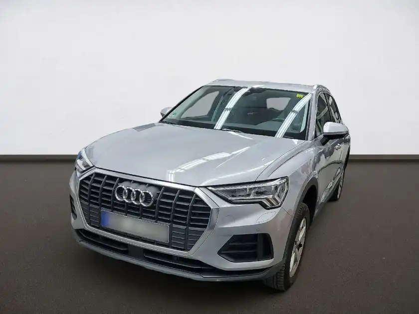 AUDI Q3 (1/5)