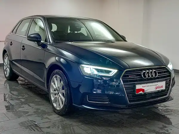 AUDI A3 SPORTBACK (4/20)