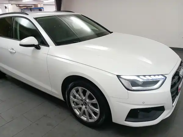 AUDI A4 AVANT (15/20)