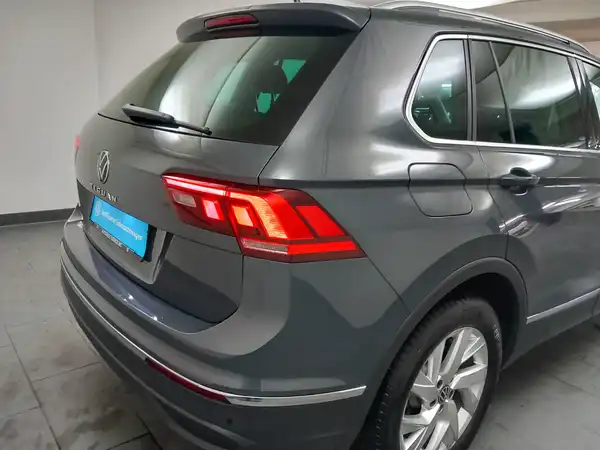 VW TIGUAN (15/19)