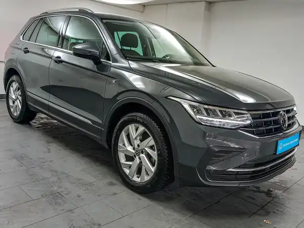 VW TIGUAN (4/19)