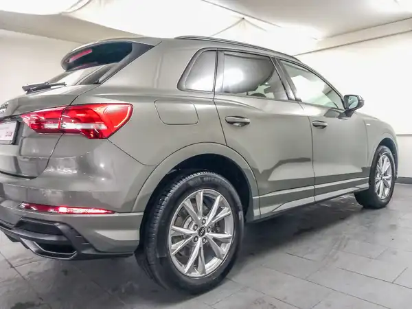 AUDI Q3 (13/17)