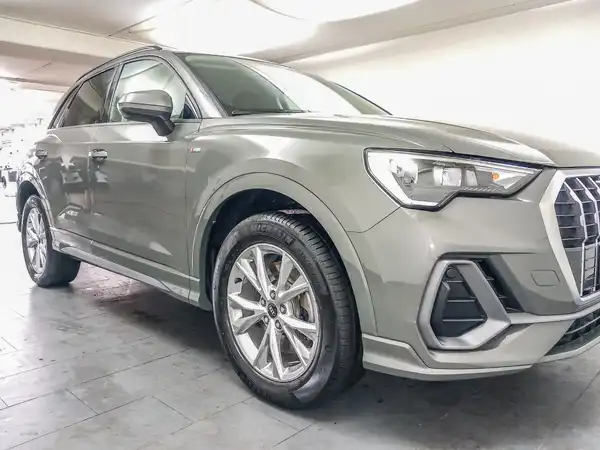 AUDI Q3 (14/17)