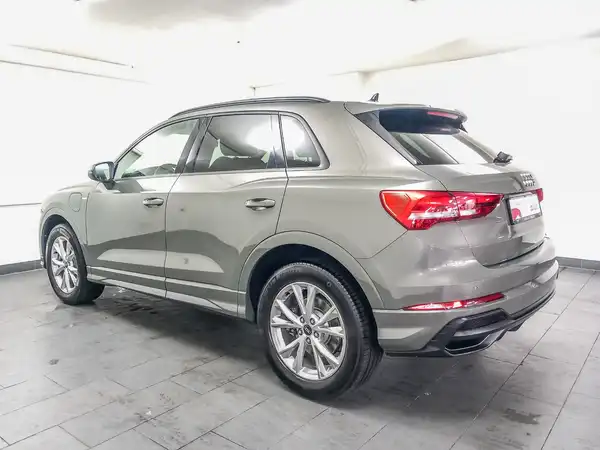 AUDI Q3 (5/17)