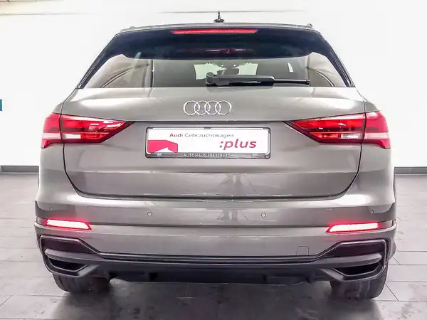 AUDI Q3 (6/17)