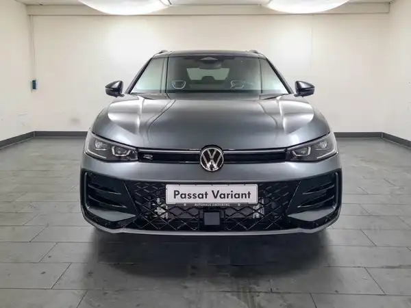 VW PASSAT (3/18)