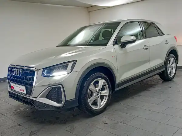 AUDI Q2 (1/21)