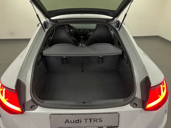 AUDI TT (10/23)