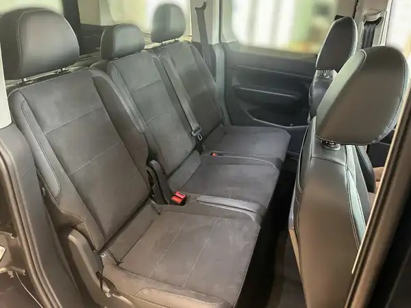 VW CADDY (17/19)