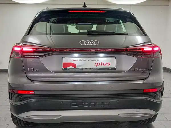 AUDI Q4 (6/22)