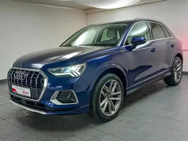 AUDI Q3 (1/24)