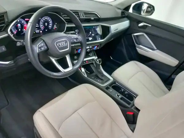 AUDI Q3 (10/24)