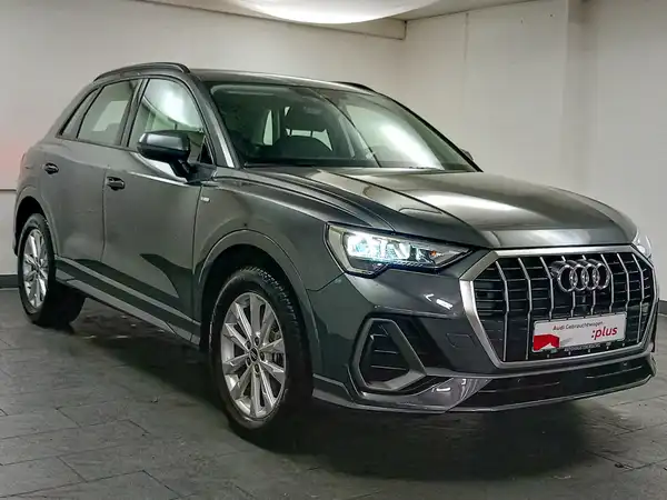 AUDI Q3 (4/19)