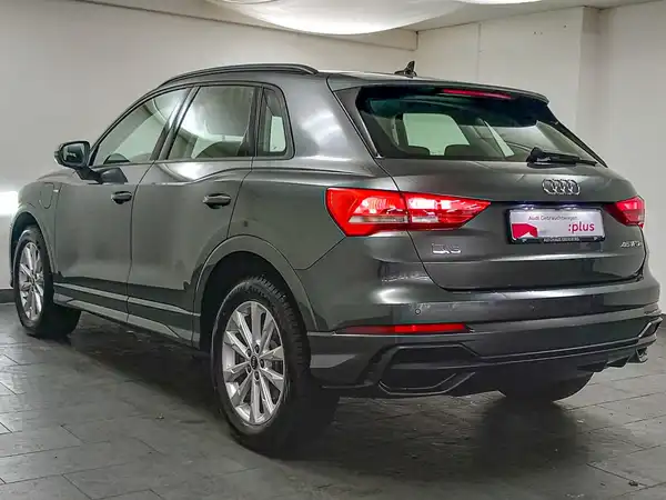 AUDI Q3 (5/19)