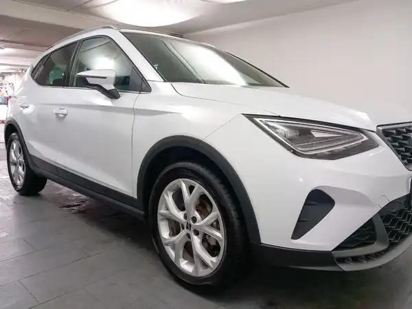 SEAT ARONA (15/16)