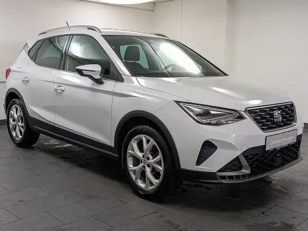 SEAT ARONA (4/16)