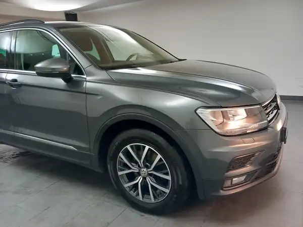 VW TIGUAN (15/22)