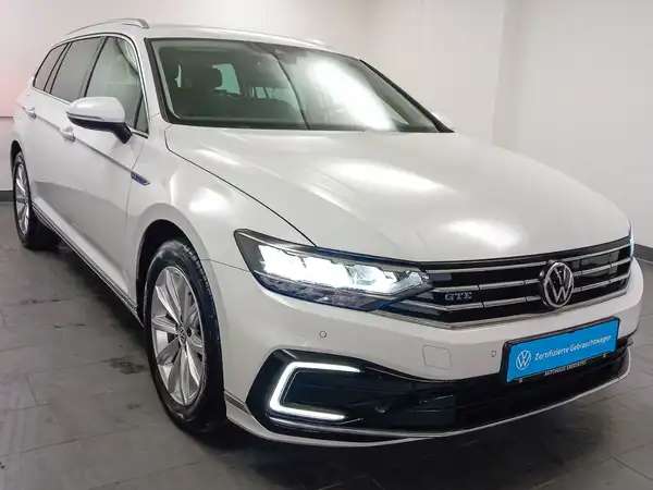 VW PASSAT VARIANT (4/9)