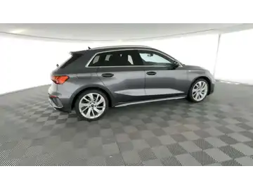 AUDI A3 SPORTBACK (1/5)