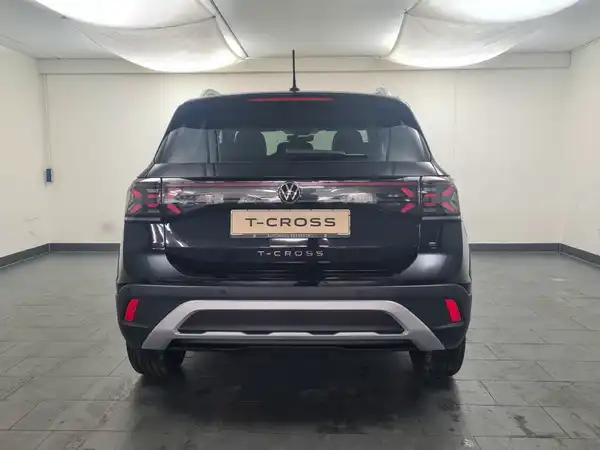 VW T-CROSS (6/18)