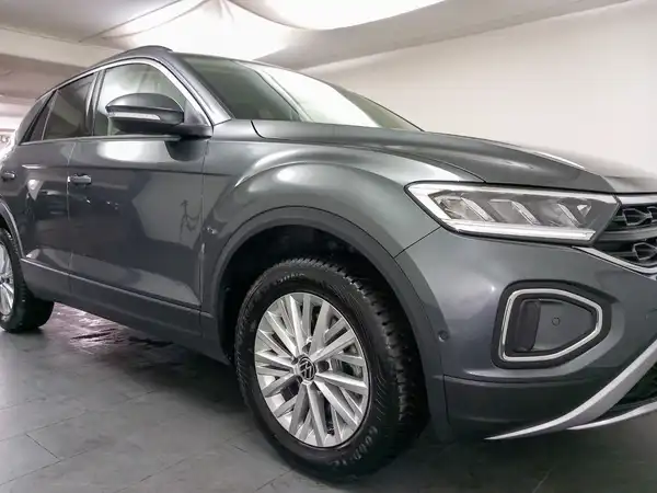 VW T-ROC (15/18)