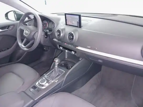 AUDI A3 SPORTBACK (17/17)