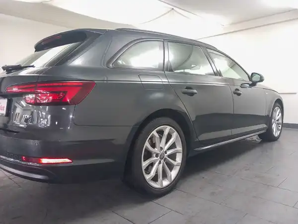 AUDI A4 AVANT (13/17)