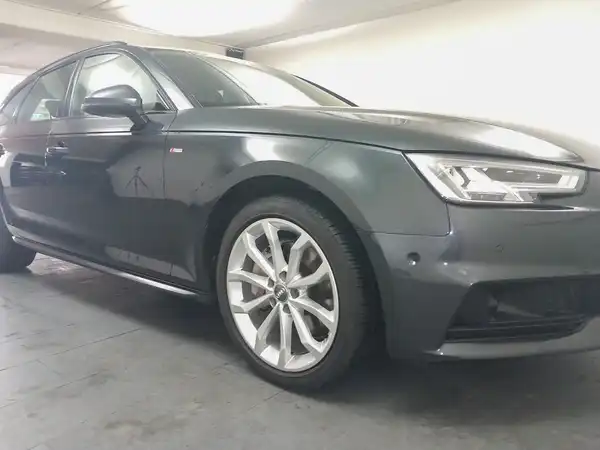 AUDI A4 AVANT (14/17)