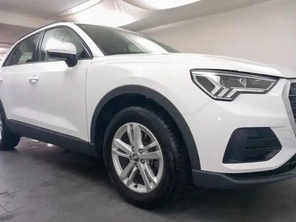 AUDI Q3 (14/17)