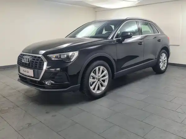 AUDI Q3 (1/17)