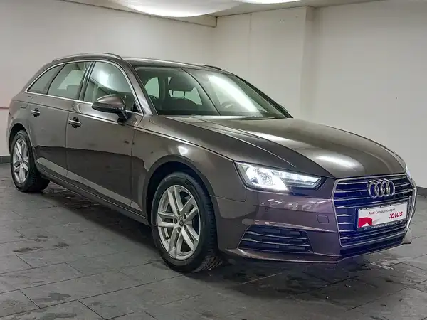 AUDI A4 AVANT (4/21)