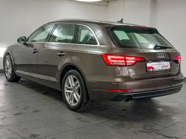 AUDI A4 AVANT (5/21)