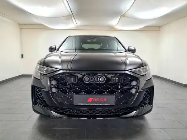 AUDI RS Q8 (3/19)