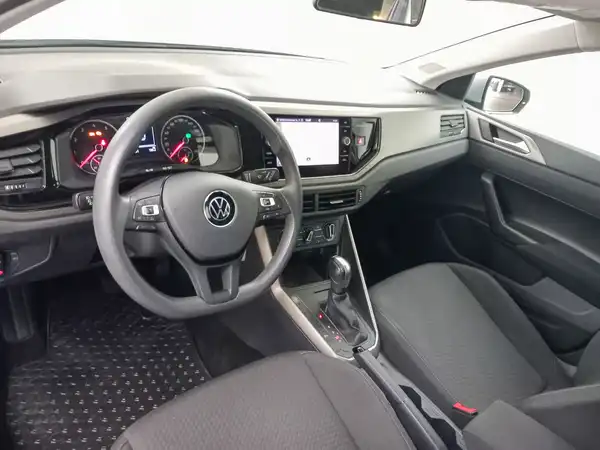 VW POLO (9/16)