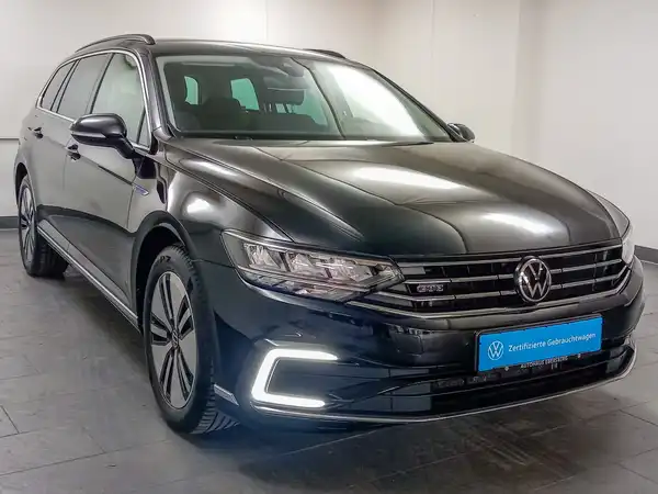 VW PASSAT VARIANT (4/23)